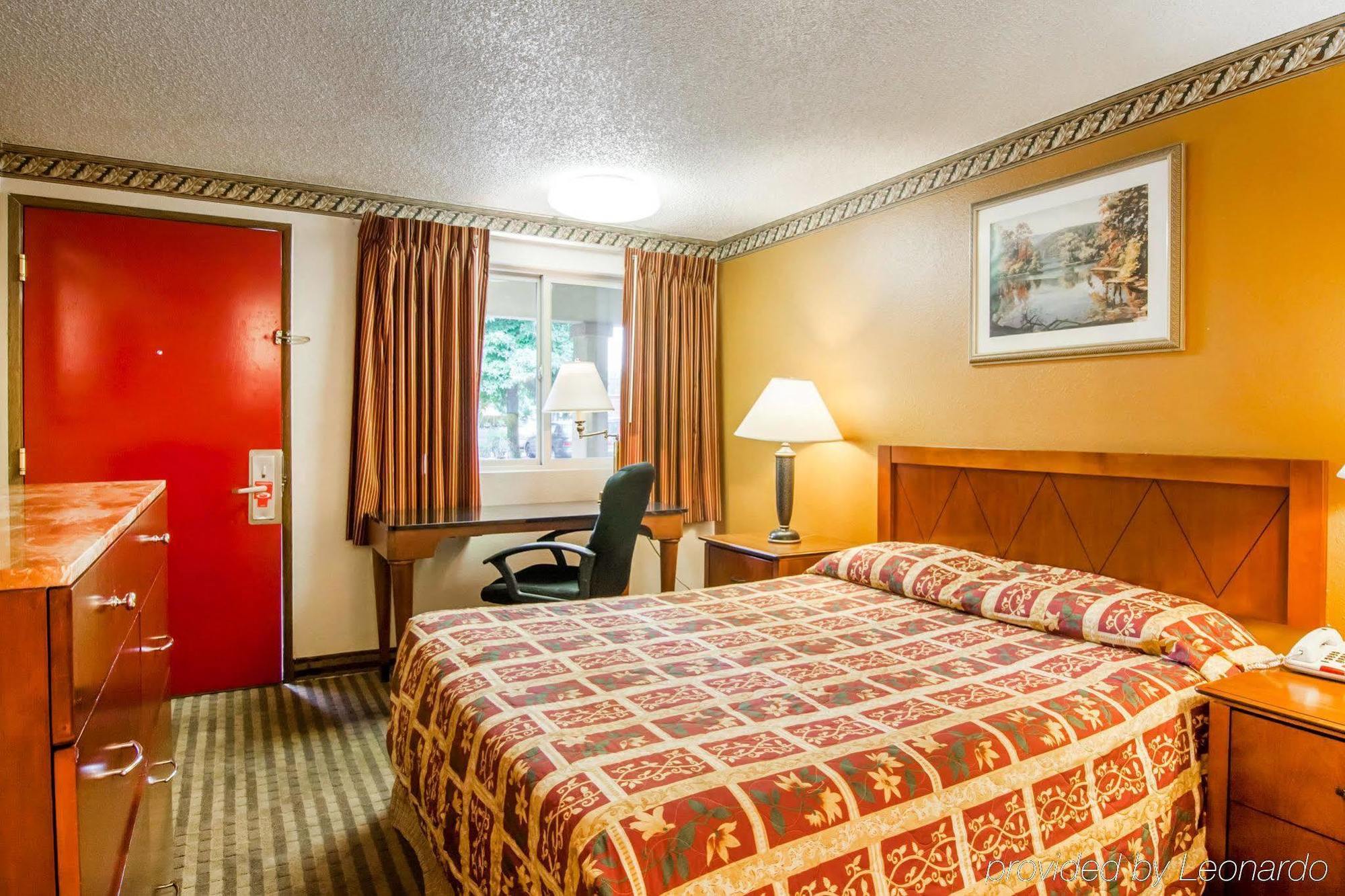 Portland Inn Hotel 2*